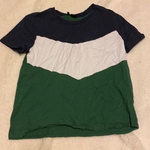 Blue white and green short sleeve T-shirt